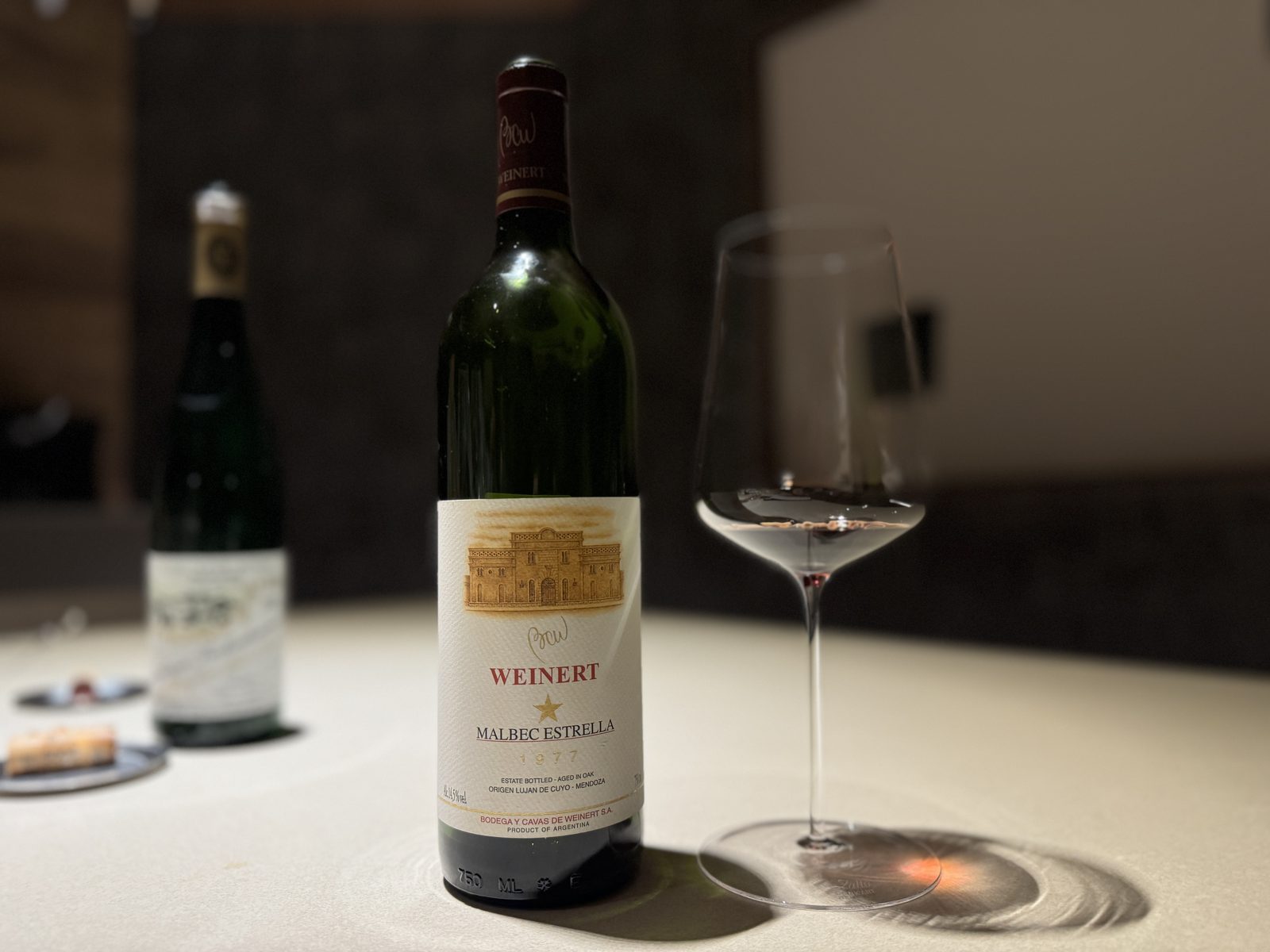 Bodega y Cavas de Weinert Malbec Estrella 1977